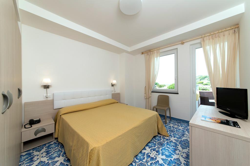 Le Canne Family Resort & Spa Forio  Bilik gambar