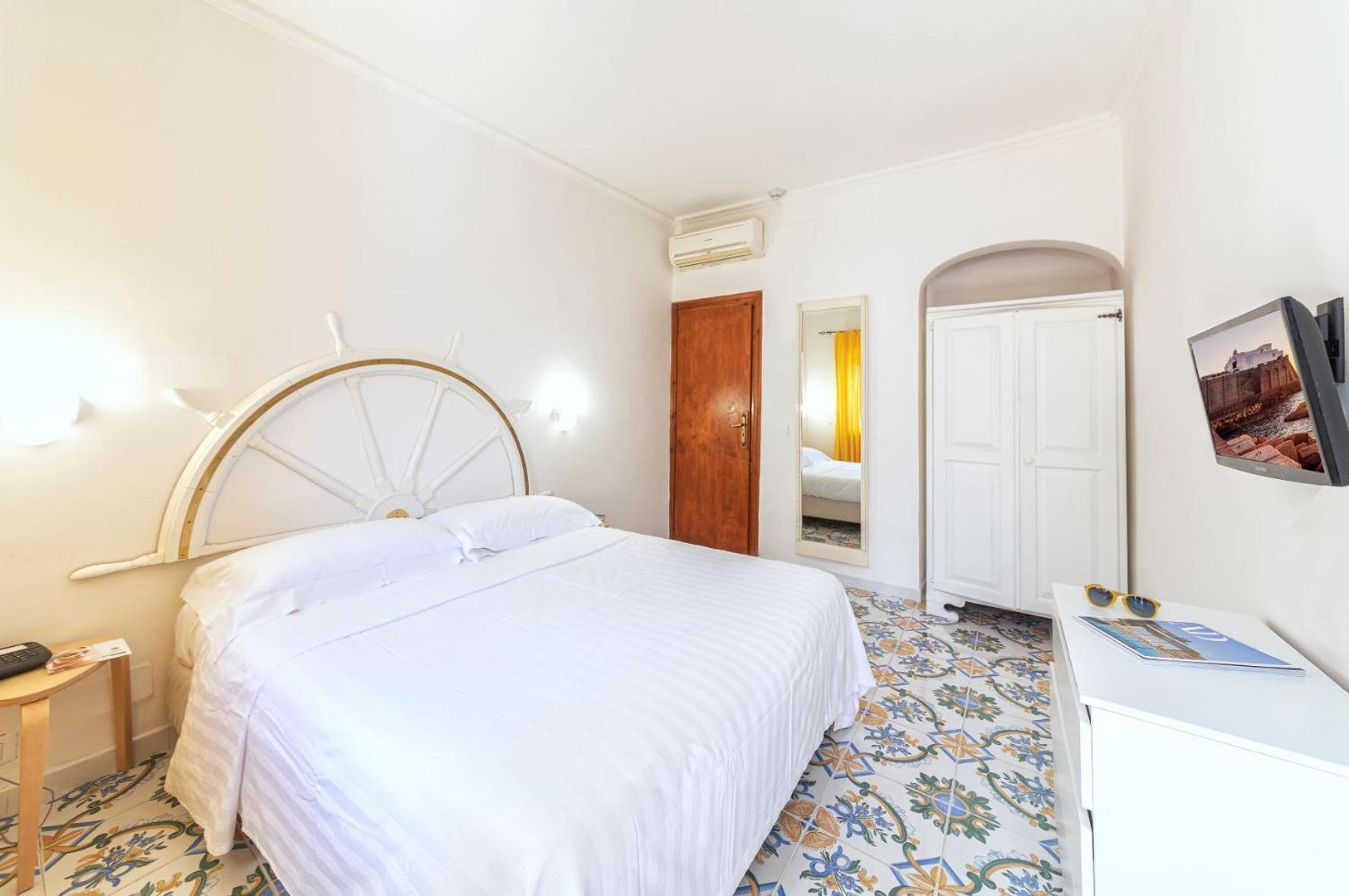 Le Canne Family Resort & Spa Forio  Bilik gambar